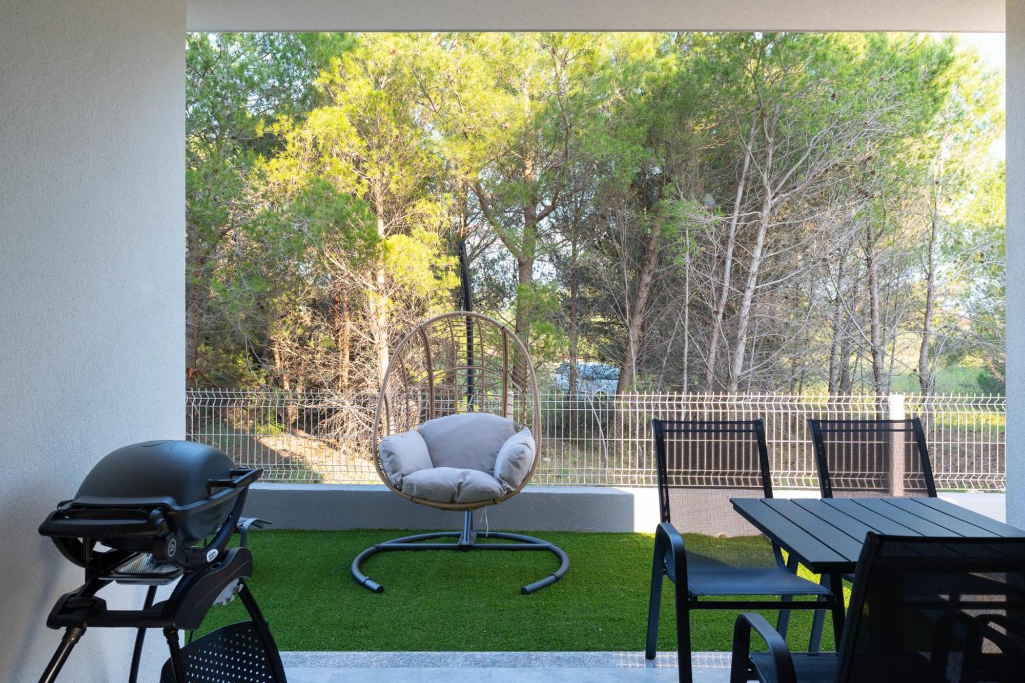 Number One Apartments Vir Room photo